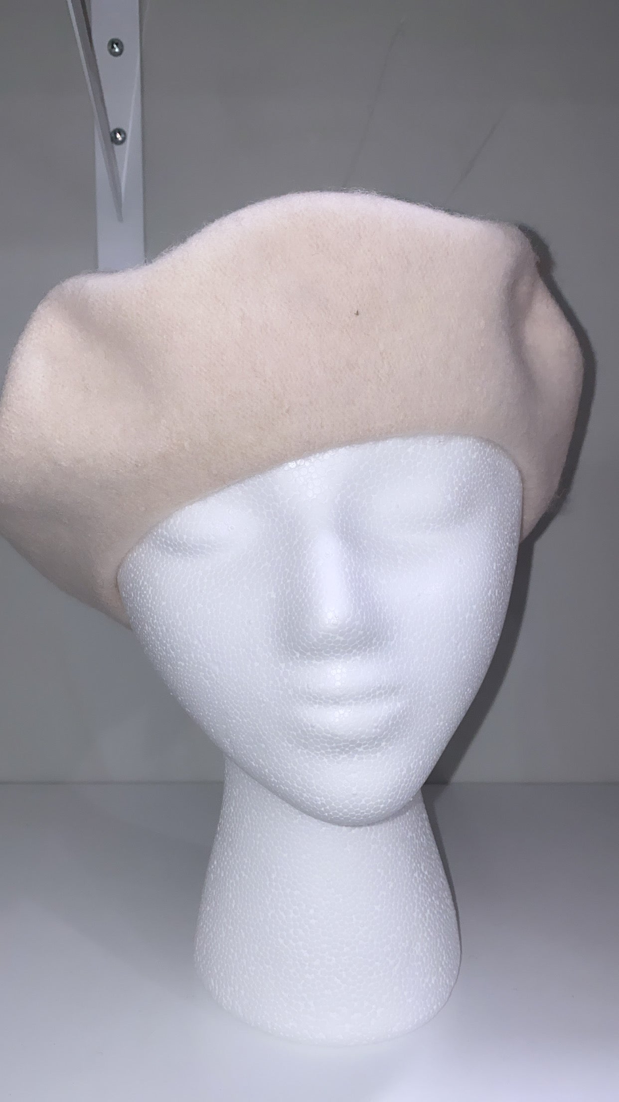 Beauty and The Babe Baret "Hat'